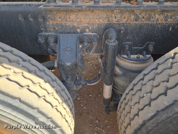 image for item EU3827 2010 Mack GU813 semi truck