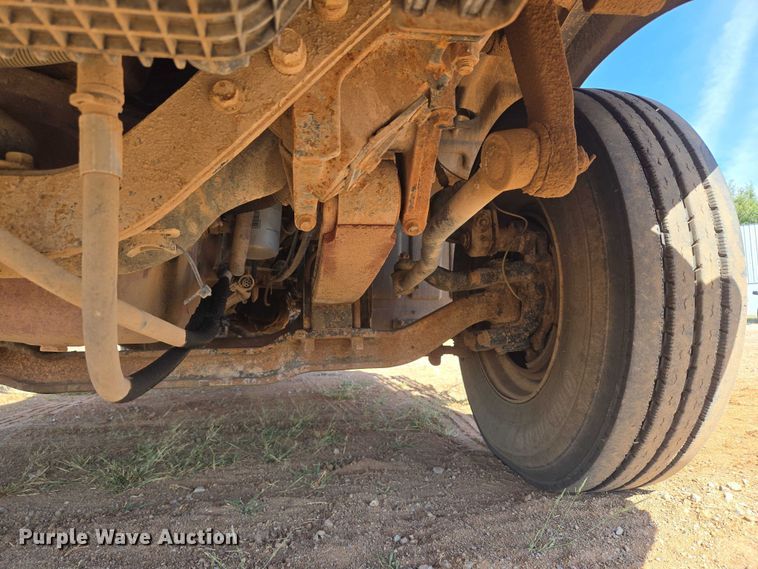 image for item EU3827 2010 Mack GU813 semi truck