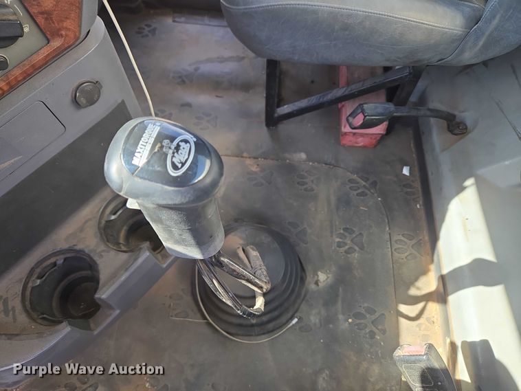 image for item EU3827 2010 Mack GU813 semi truck