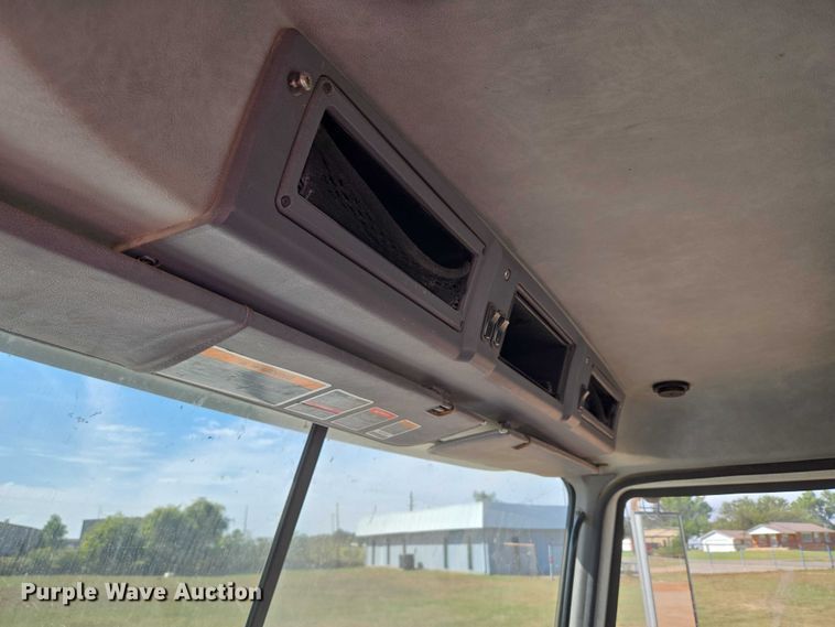 image for item EU3827 2010 Mack GU813 semi truck