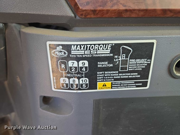 image for item EU3827 2010 Mack GU813 semi truck