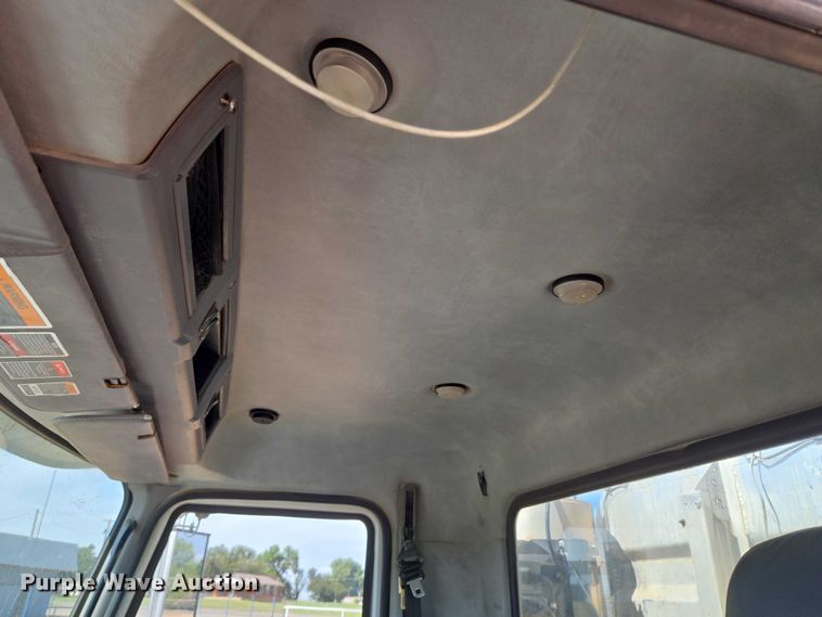 image for item EU3827 2010 Mack GU813 semi truck