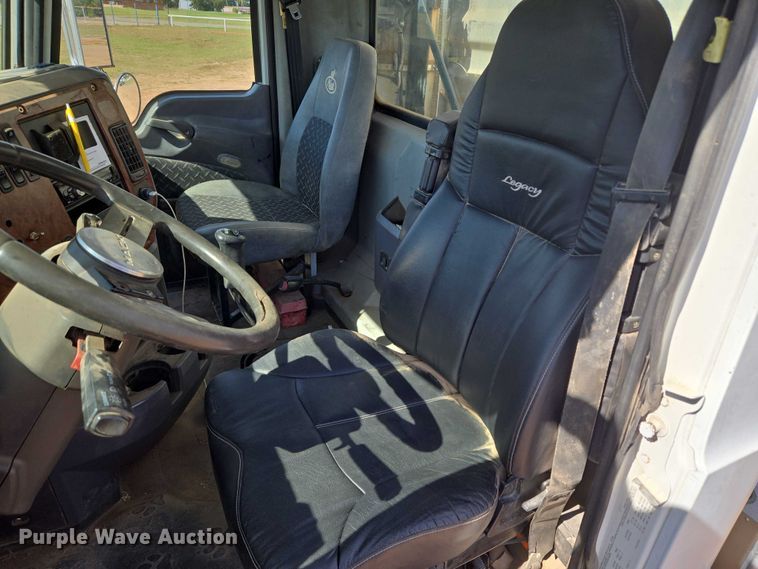 image for item EU3827 2010 Mack GU813 semi truck