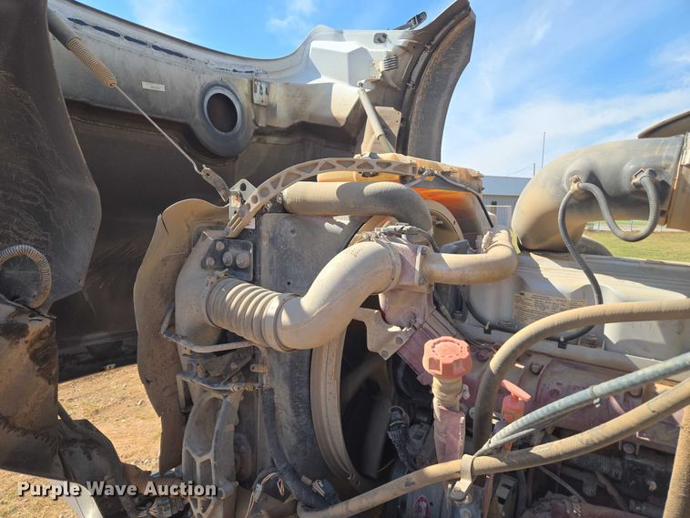 image for item EU3827 2010 Mack GU813 semi truck