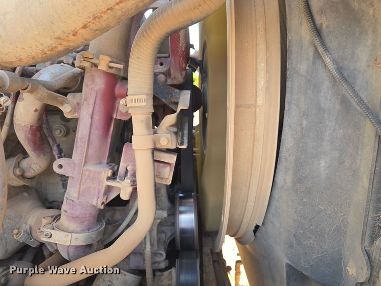 image for item EU3827 2010 Mack GU813 semi truck