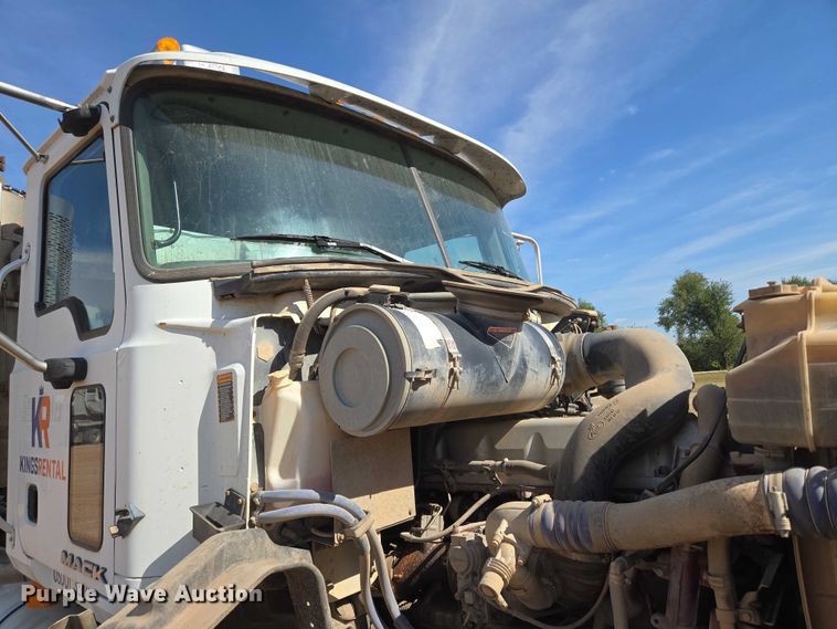 image for item EU3827 2010 Mack GU813 semi truck