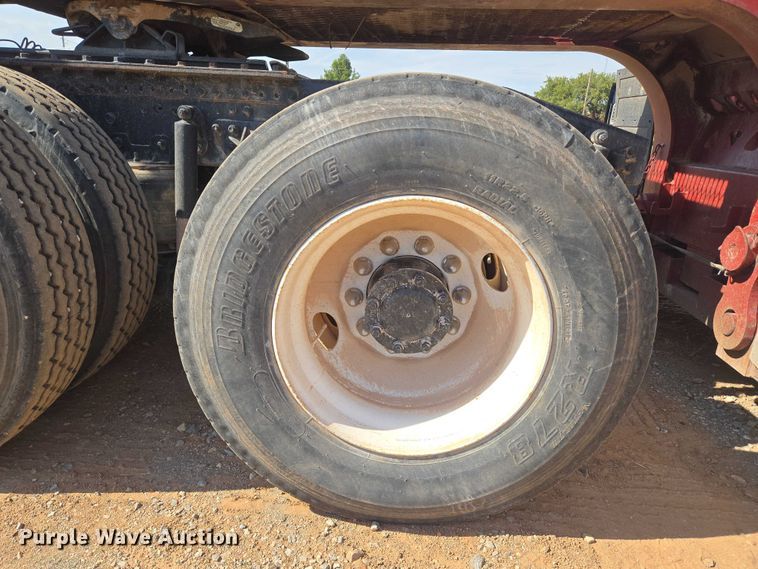 image for item EU3827 2010 Mack GU813 semi truck