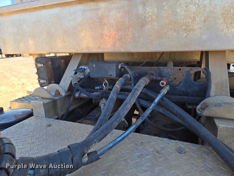 image for item EU3877 2005 Western Star 4900 semi truck