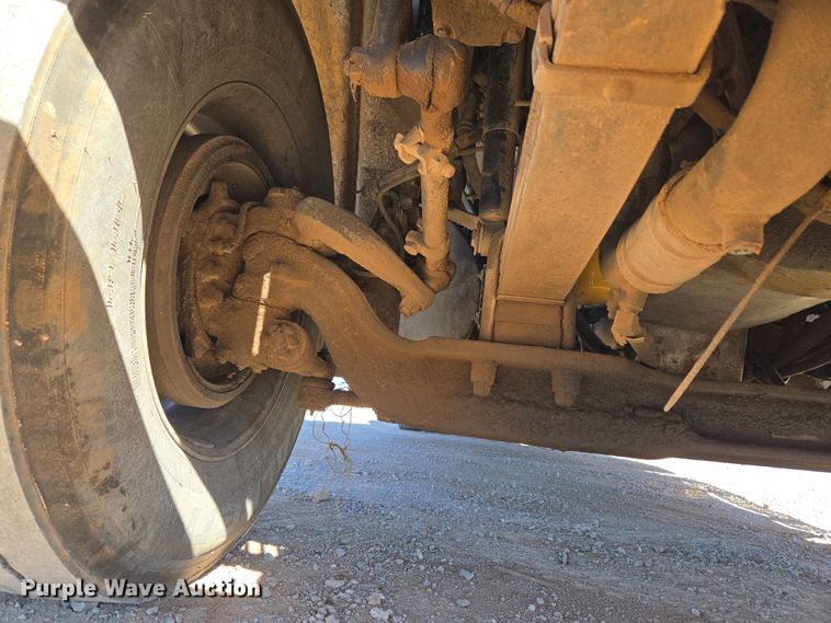 image for item EU3877 2005 Western Star 4900 semi truck