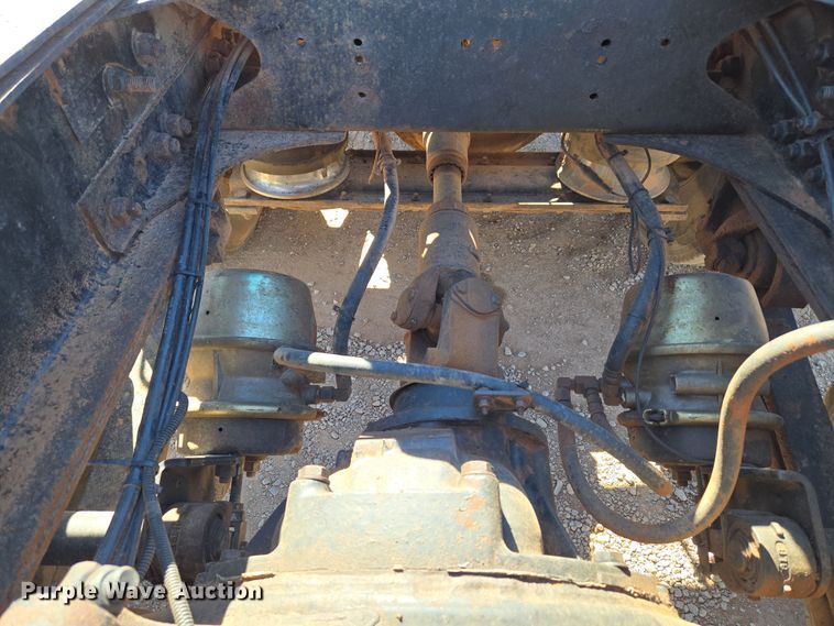 image for item EU3877 2005 Western Star 4900 semi truck