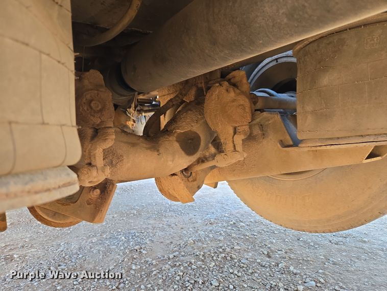 image for item EU3877 2005 Western Star 4900 semi truck