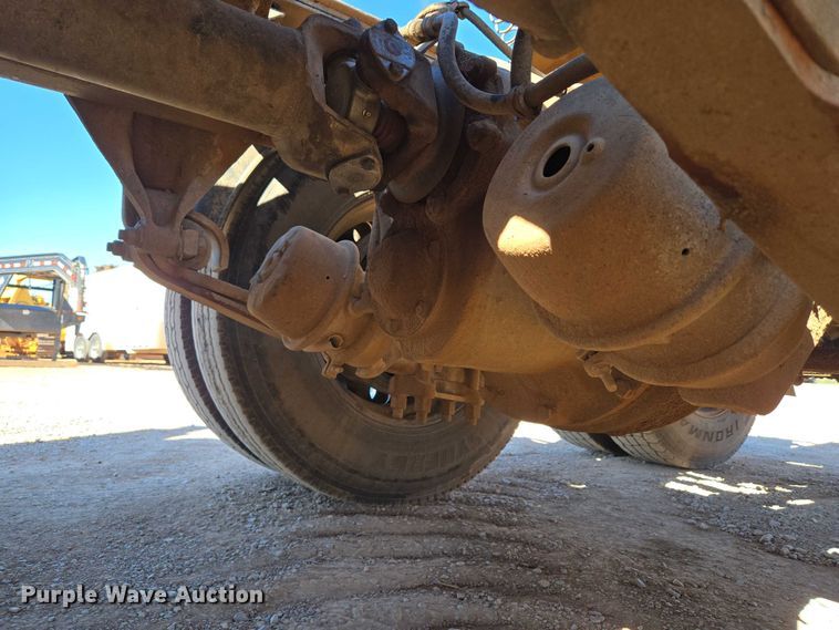 image for item EU3877 2005 Western Star 4900 semi truck