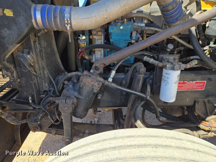 image for item EU3877 2005 Western Star 4900 semi truck