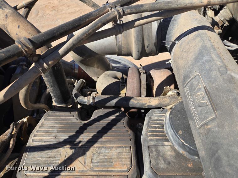 image for item EU3877 2005 Western Star 4900 semi truck