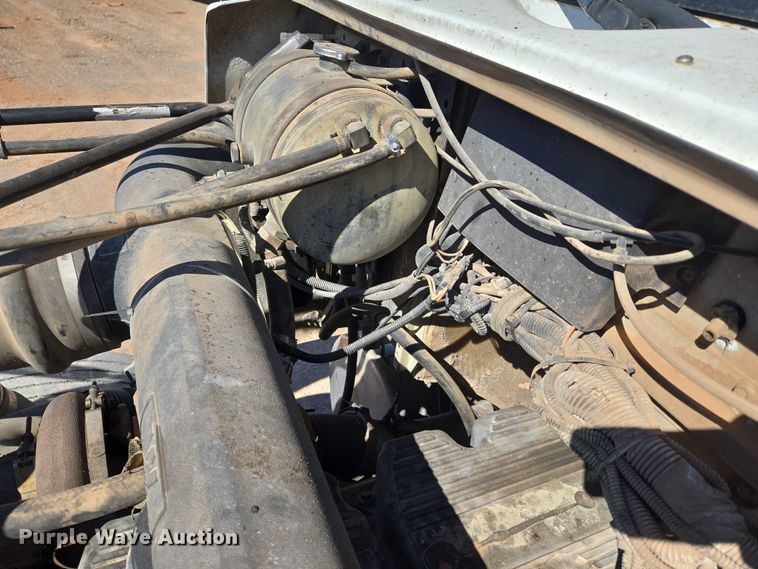 image for item EU3877 2005 Western Star 4900 semi truck