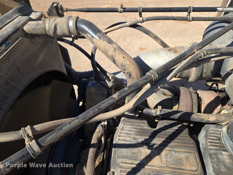 image for item EU3877 2005 Western Star 4900 semi truck