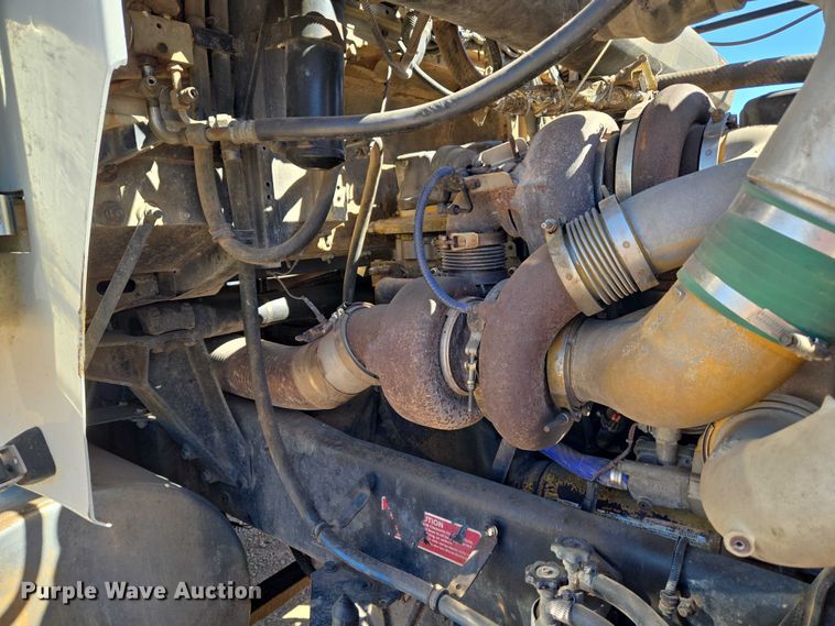 image for item EU3877 2005 Western Star 4900 semi truck