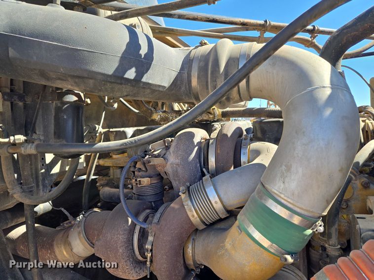 image for item EU3877 2005 Western Star 4900 semi truck