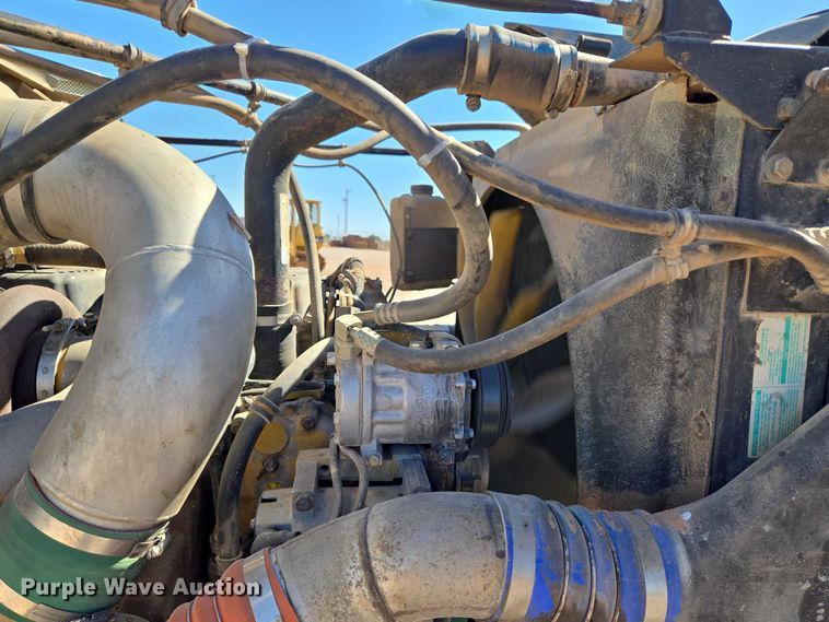 image for item EU3877 2005 Western Star 4900 semi truck