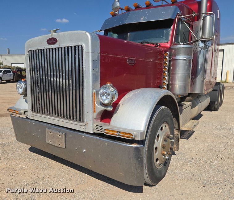 image for item EU3911 2004 Peterbilt 379 semi truck