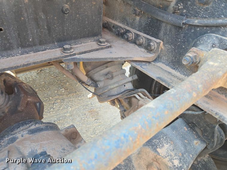 image for item EU3911 2004 Peterbilt 379 semi truck