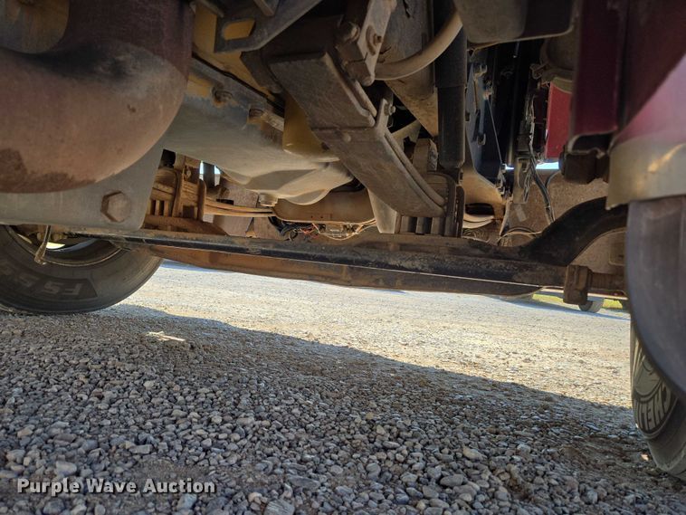 image for item EU3911 2004 Peterbilt 379 semi truck