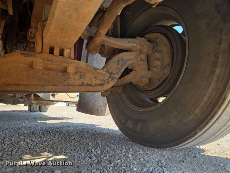 image for item EU3911 2004 Peterbilt 379 semi truck