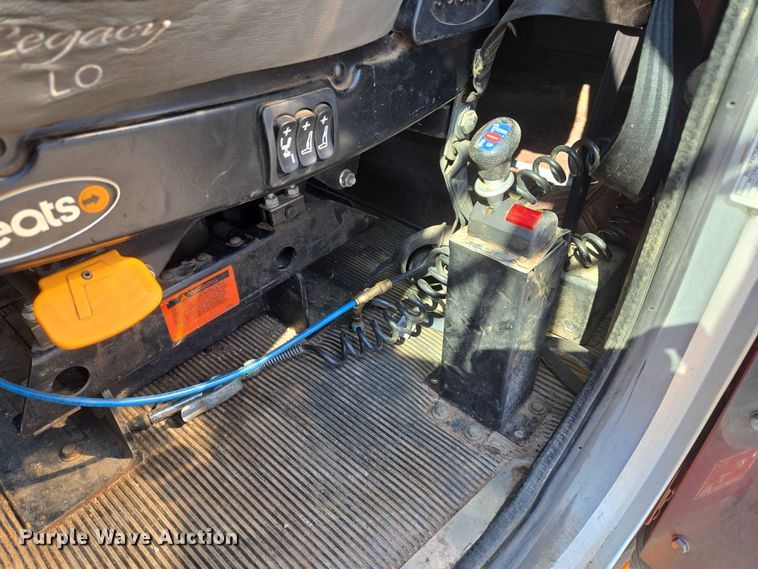 image for item EU3911 2004 Peterbilt 379 semi truck