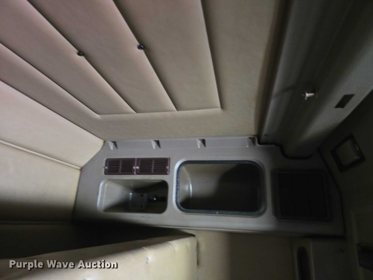 image for item EU3911 2004 Peterbilt 379 semi truck