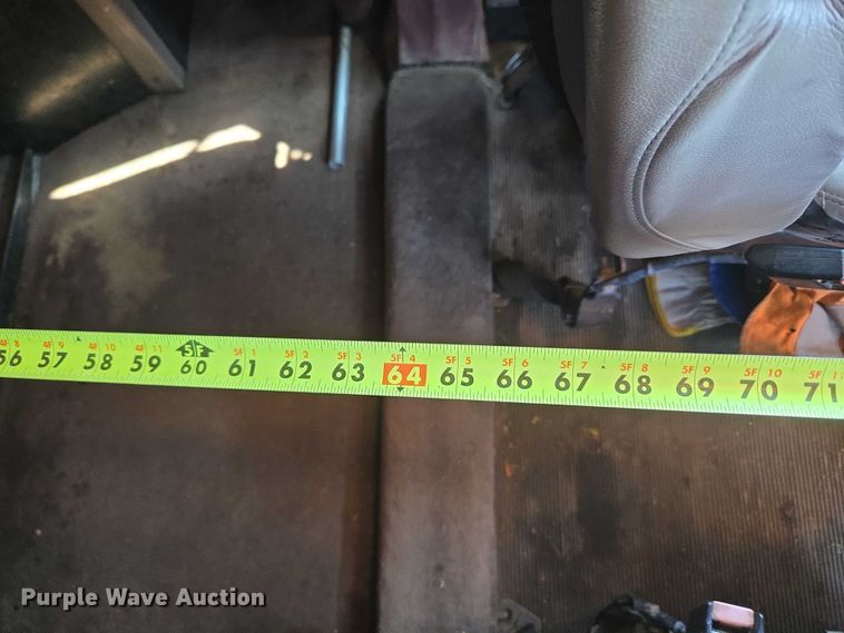 image for item EU3911 2004 Peterbilt 379 semi truck