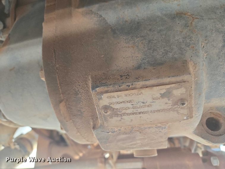 image for item EU3911 2004 Peterbilt 379 semi truck