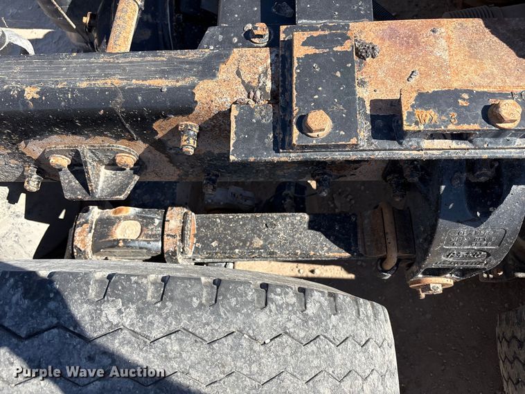 image for item EU4695 2003 Peterbilt 378 semi truck