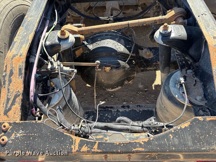 image for item EU4695 2003 Peterbilt 378 semi truck