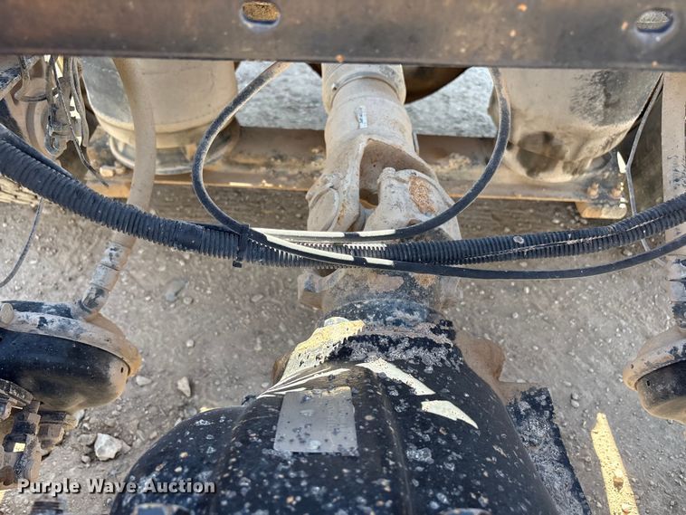 image for item EU4695 2003 Peterbilt 378 semi truck