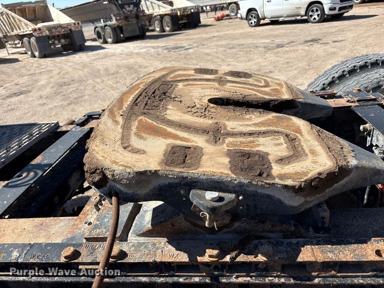 image for item EU4695 2003 Peterbilt 378 semi truck