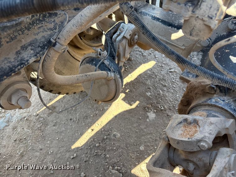 image for item EU4695 2003 Peterbilt 378 semi truck