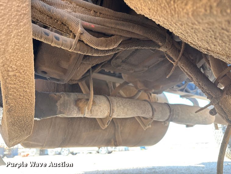 image for item EU4695 2003 Peterbilt 378 semi truck