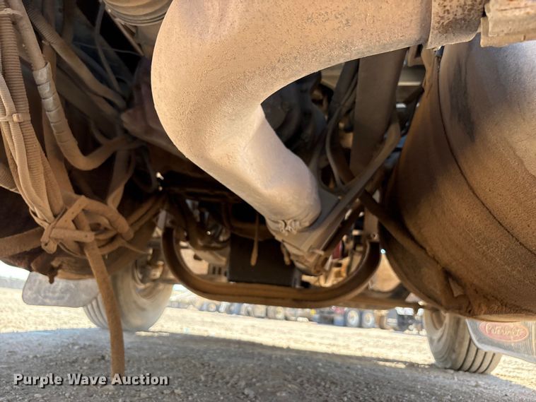 image for item EU4695 2003 Peterbilt 378 semi truck