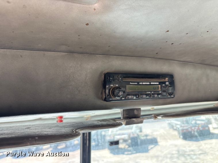 image for item EU4695 2003 Peterbilt 378 semi truck