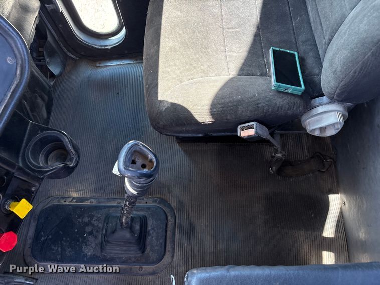 image for item EU4695 2003 Peterbilt 378 semi truck