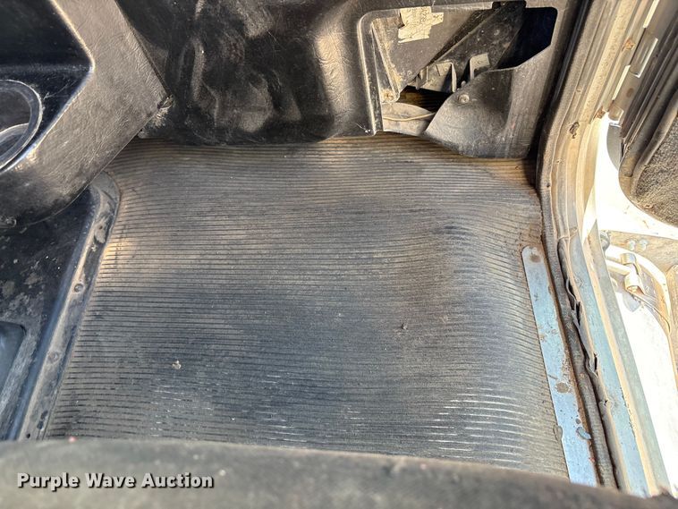 image for item EU4695 2003 Peterbilt 378 semi truck