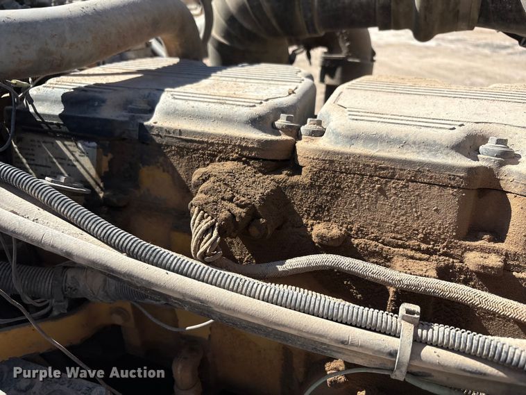 image for item EU4695 2003 Peterbilt 378 semi truck