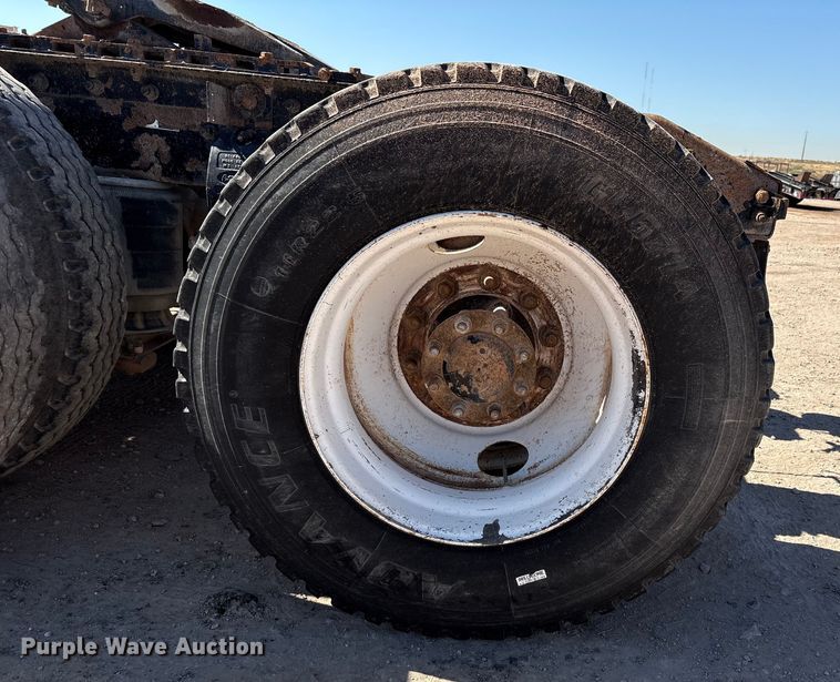 image for item EU4695 2003 Peterbilt 378 semi truck