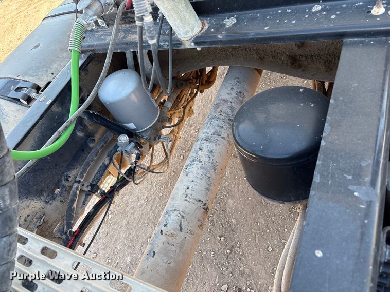 image for item EU4696 2013 Mack GU713 semi truck