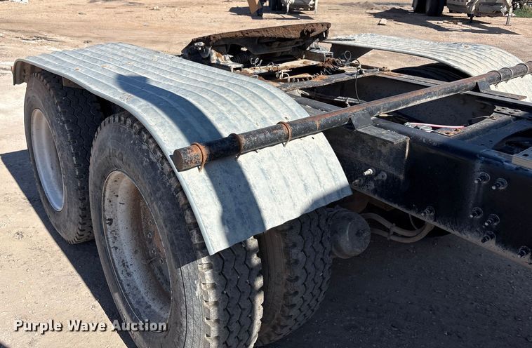 image for item EU4696 2013 Mack GU713 semi truck