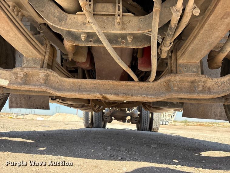 image for item EU4696 2013 Mack GU713 semi truck