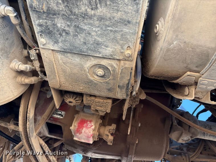 image for item EU4696 2013 Mack GU713 semi truck