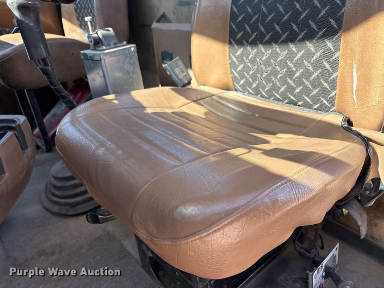 image for item EU4696 2013 Mack GU713 semi truck