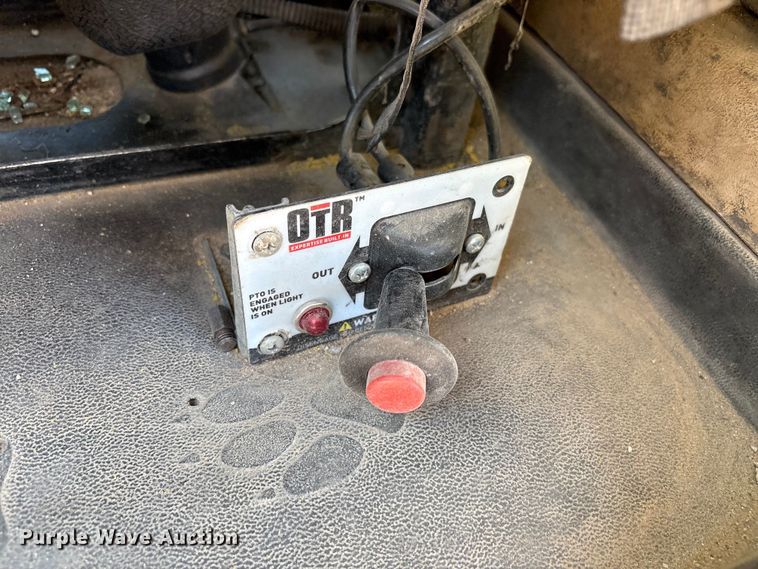 image for item EU4696 2013 Mack GU713 semi truck