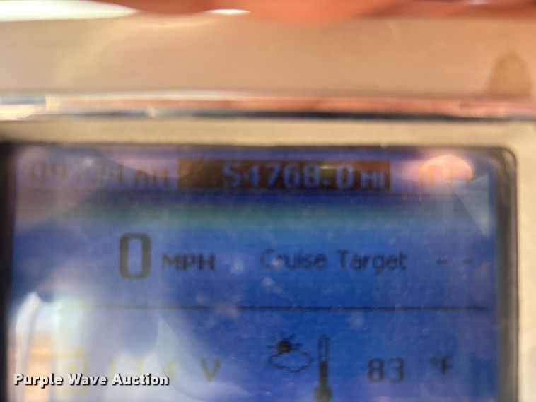 image for item EU4696 2013 Mack GU713 semi truck